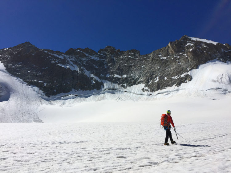 Randonnée et ateliers glace sur le Glacier de la Girose - Virée Verticale