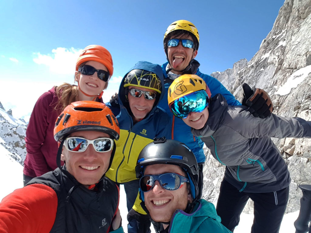 La dream team arrivée au Col de la Grande Casse - Virée Verticale, la Vanoise en ski de randonnée