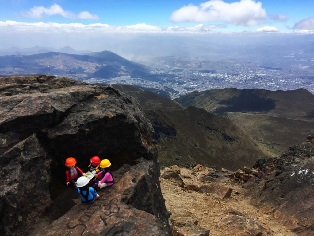Les playmobils au sommet du Rucu Pichincha